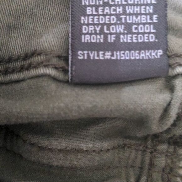 Market & Spruce Olive Green Shorts size 18W Petite - Picture 5 of 10